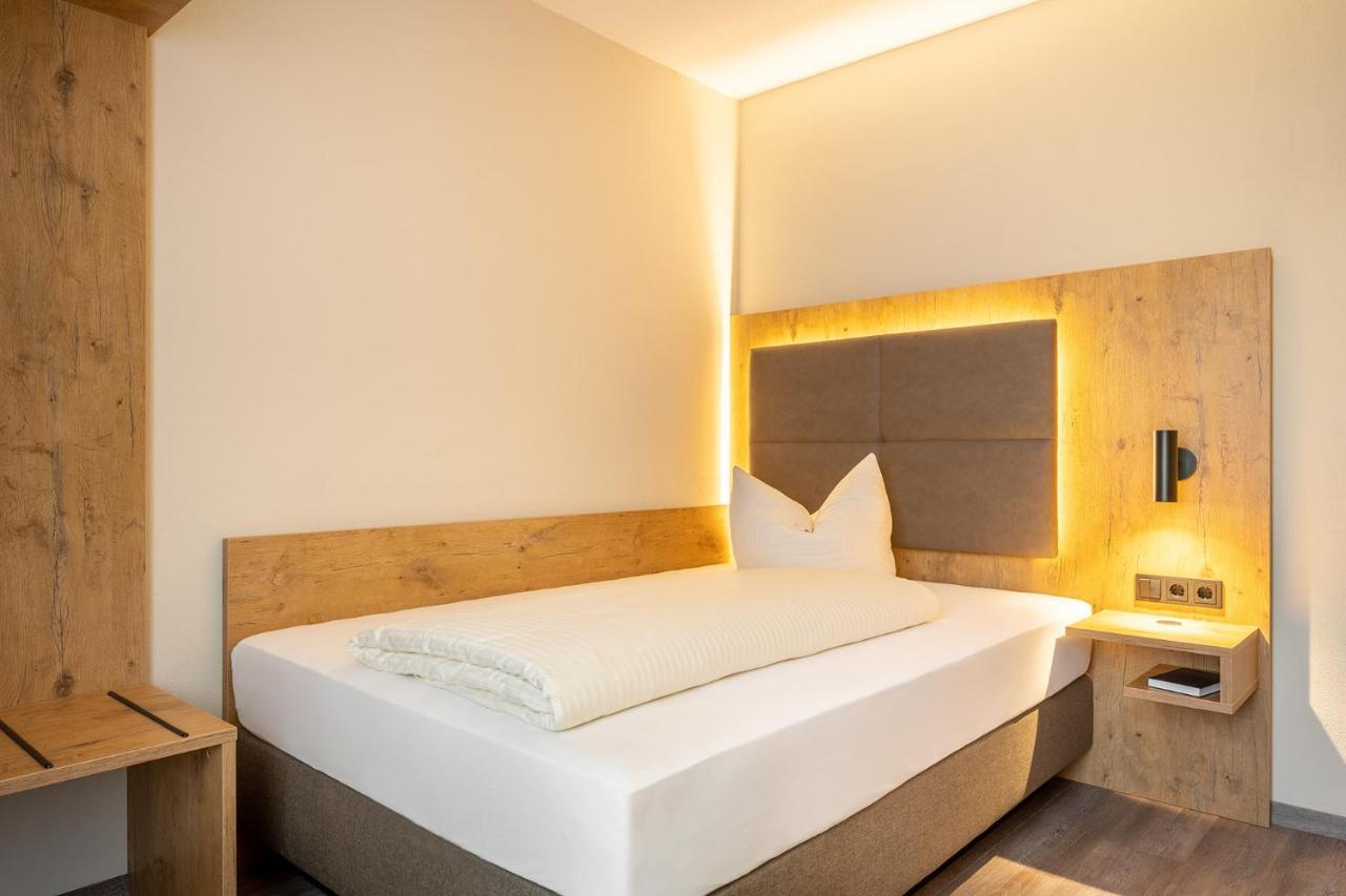 Hotel Neuwirt هالبرغموس المظهر الخارجي الصورة